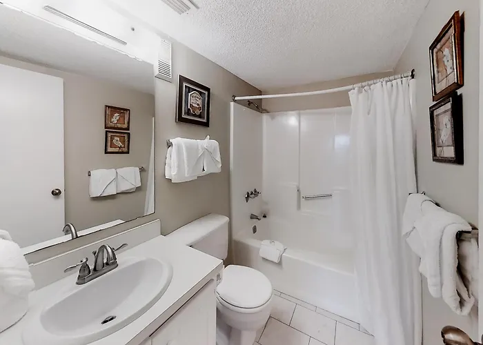 Island Winds East 510 Apartment
